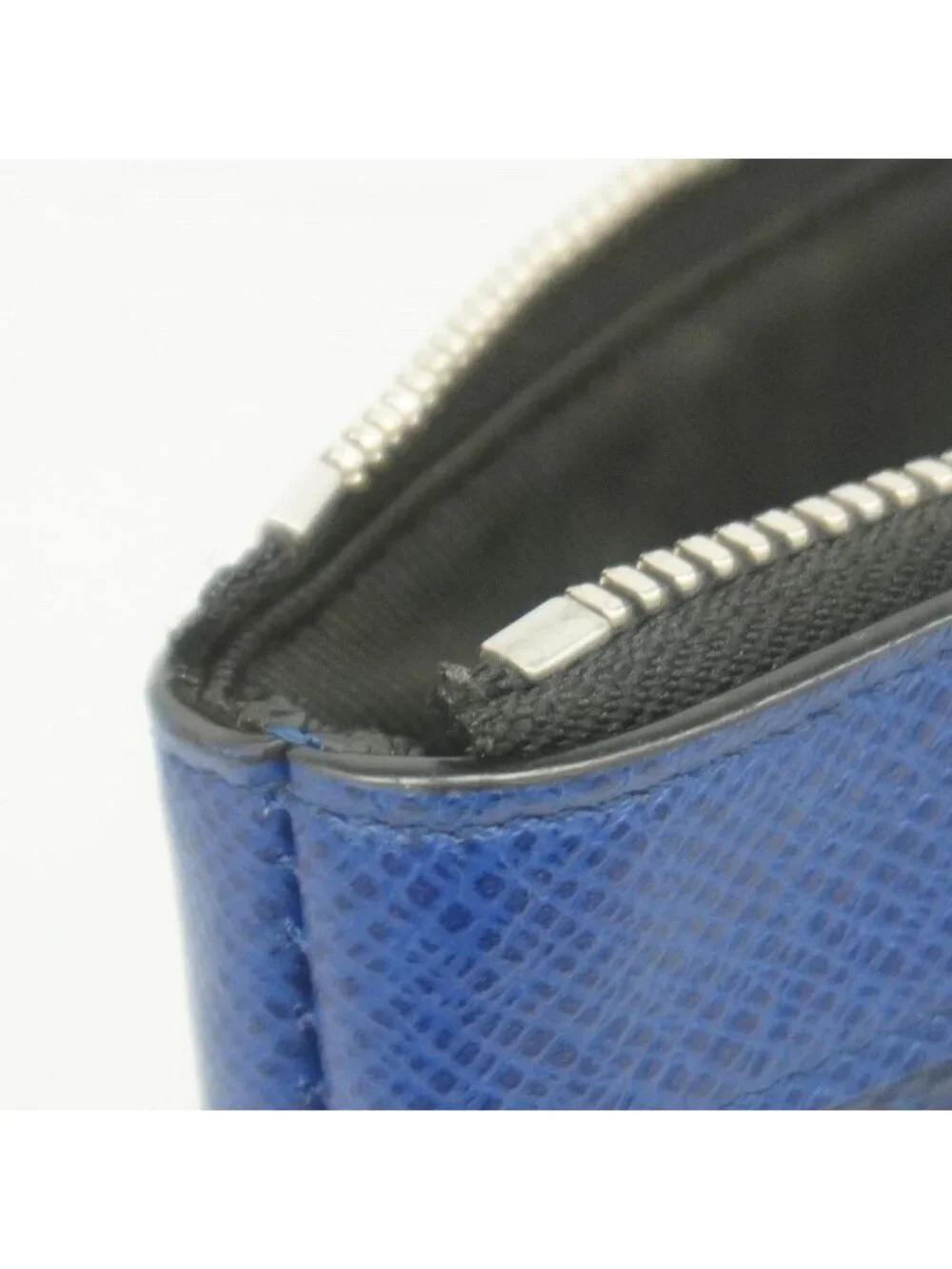 Louis Vuitton Wallet Taigarama Pochette Discovery Cobalt